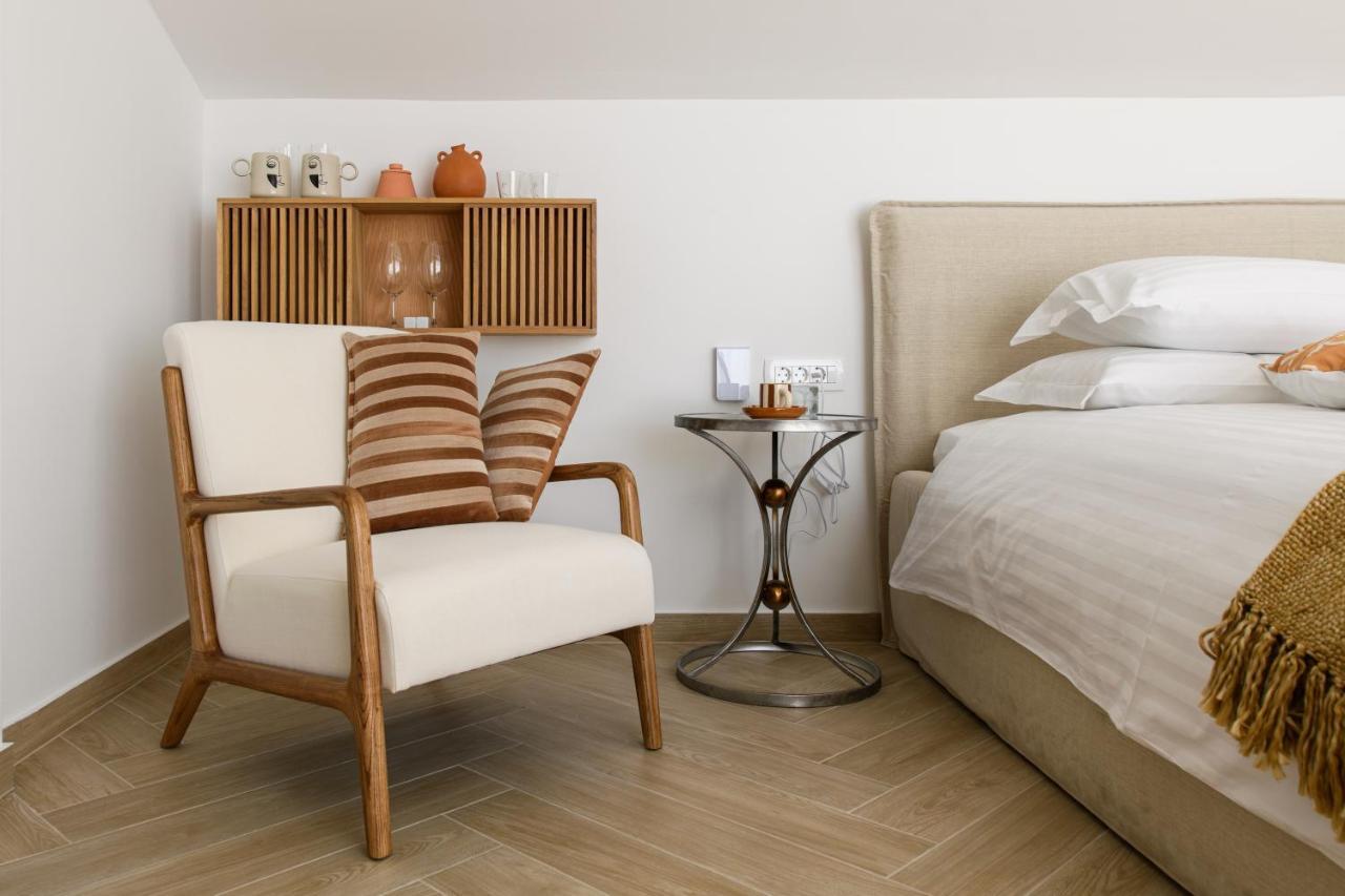 Gallery Luxury Suites & Rooms-Only Adults Split Exterior foto