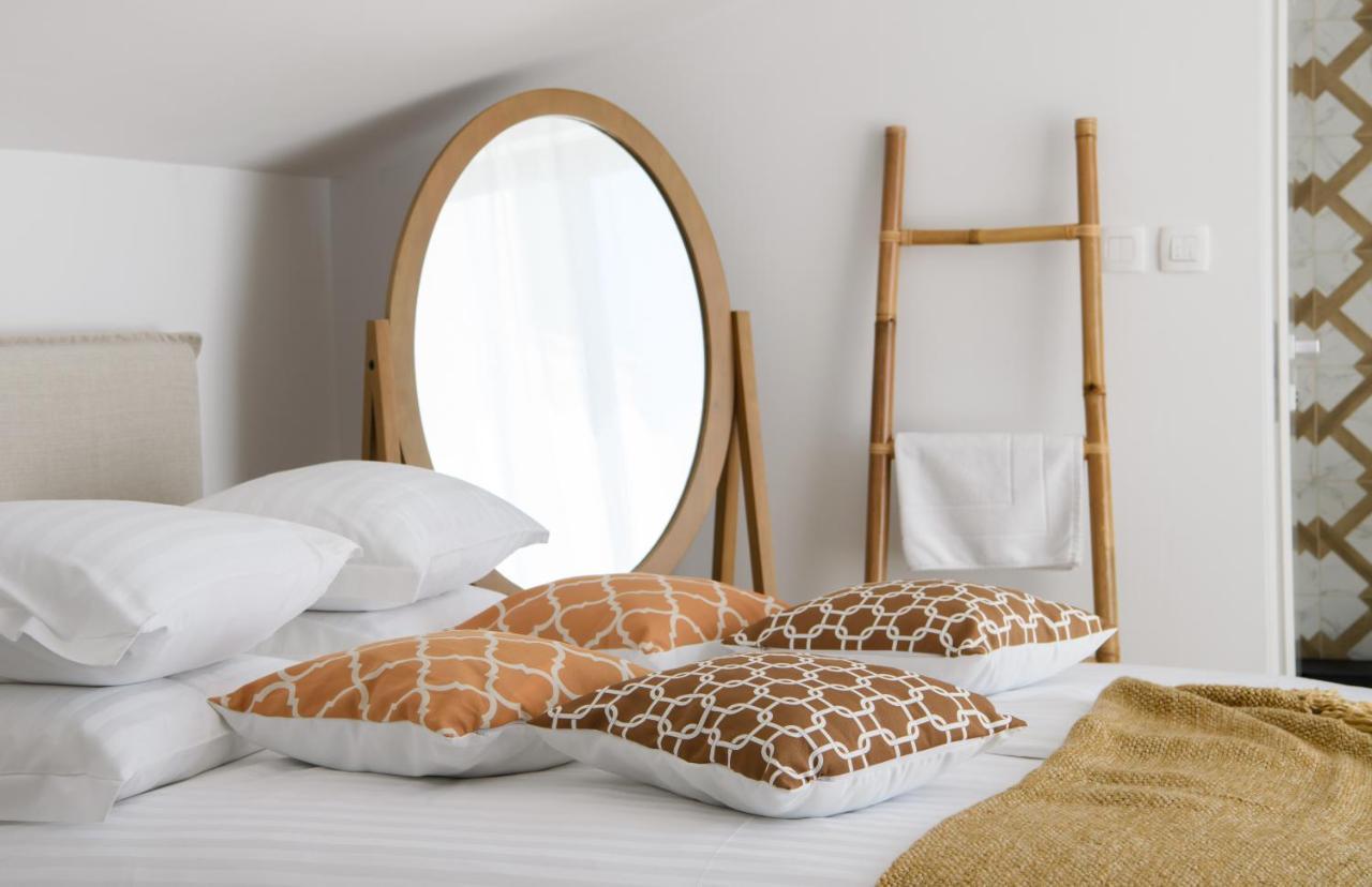 Gallery Luxury Suites & Rooms-Only Adults Split Exterior foto