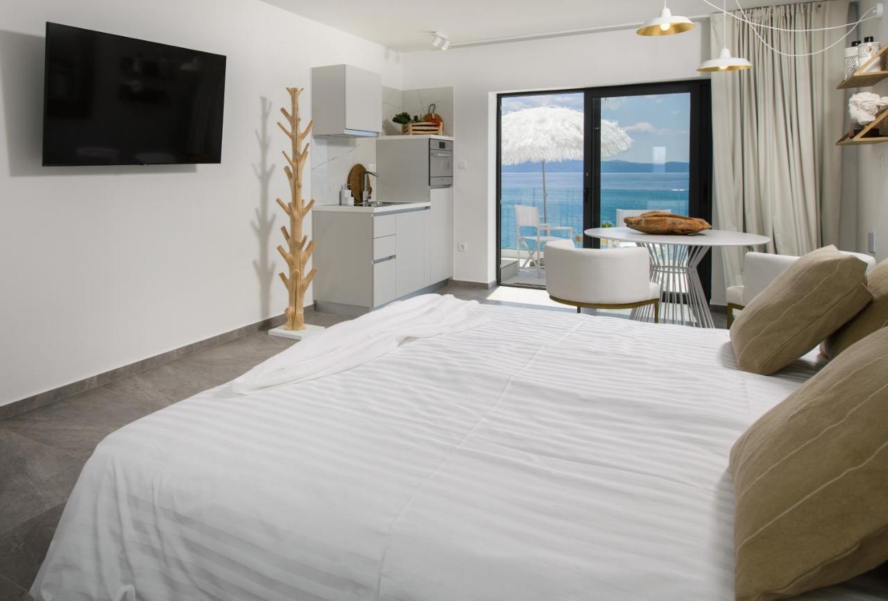 Gallery Luxury Suites & Rooms-Only Adults Split Exterior foto