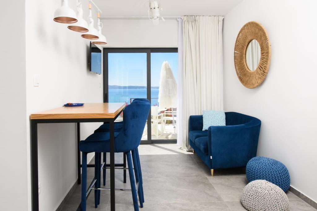 Gallery Luxury Suites & Rooms-Only Adults Split Exterior foto